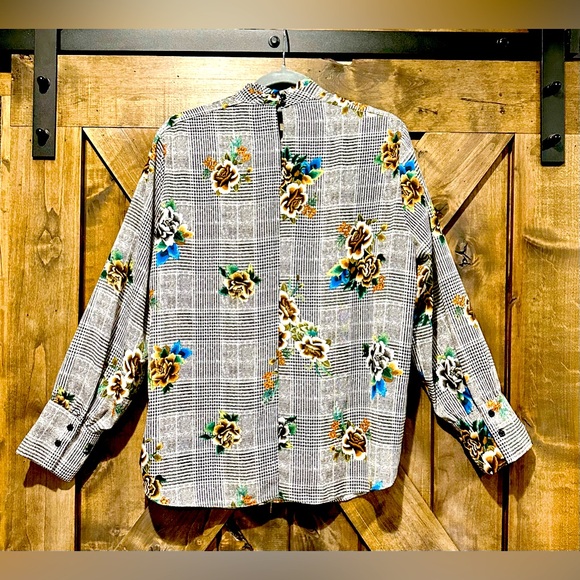 EUC Supply & Demand Checkered Floral Blouse Sz L - Picture 9 of 15